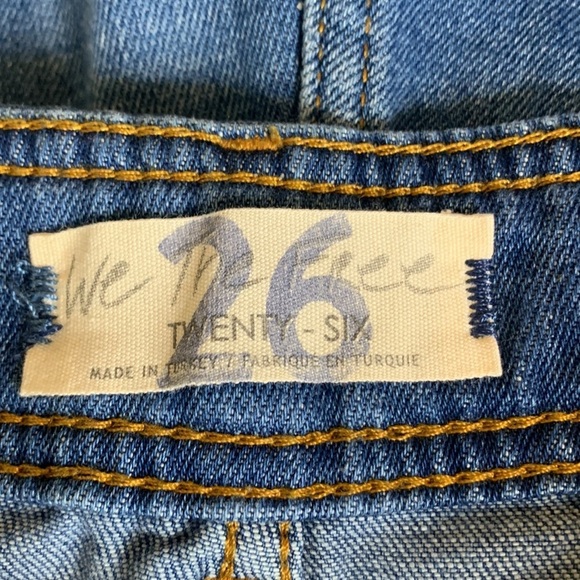 Free People High Waist Flared Jeans with Raw Hem in Stone Wash NWT Sz 26 - Picture 6 of 8